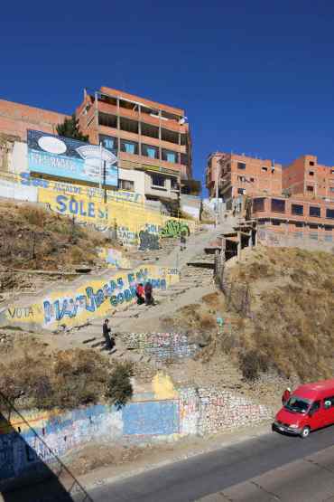 housing at the top of the hole that is La paz